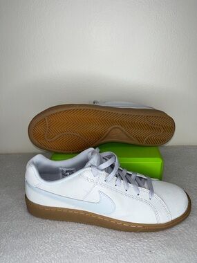 Nike White Low-Top Sneakers with Gum Outsole